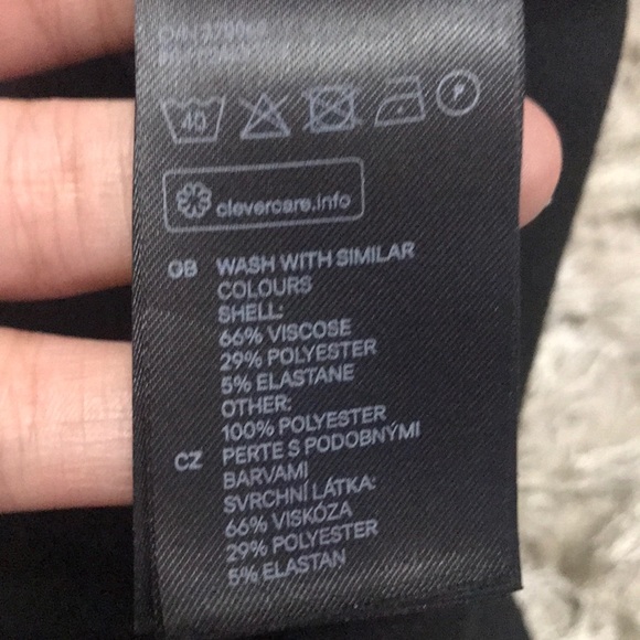 H&M little black dress - Picture 5 of 6